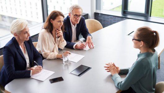 Qué debes preguntar (y qué no) en una entrevista de trabajo grupo CRIT