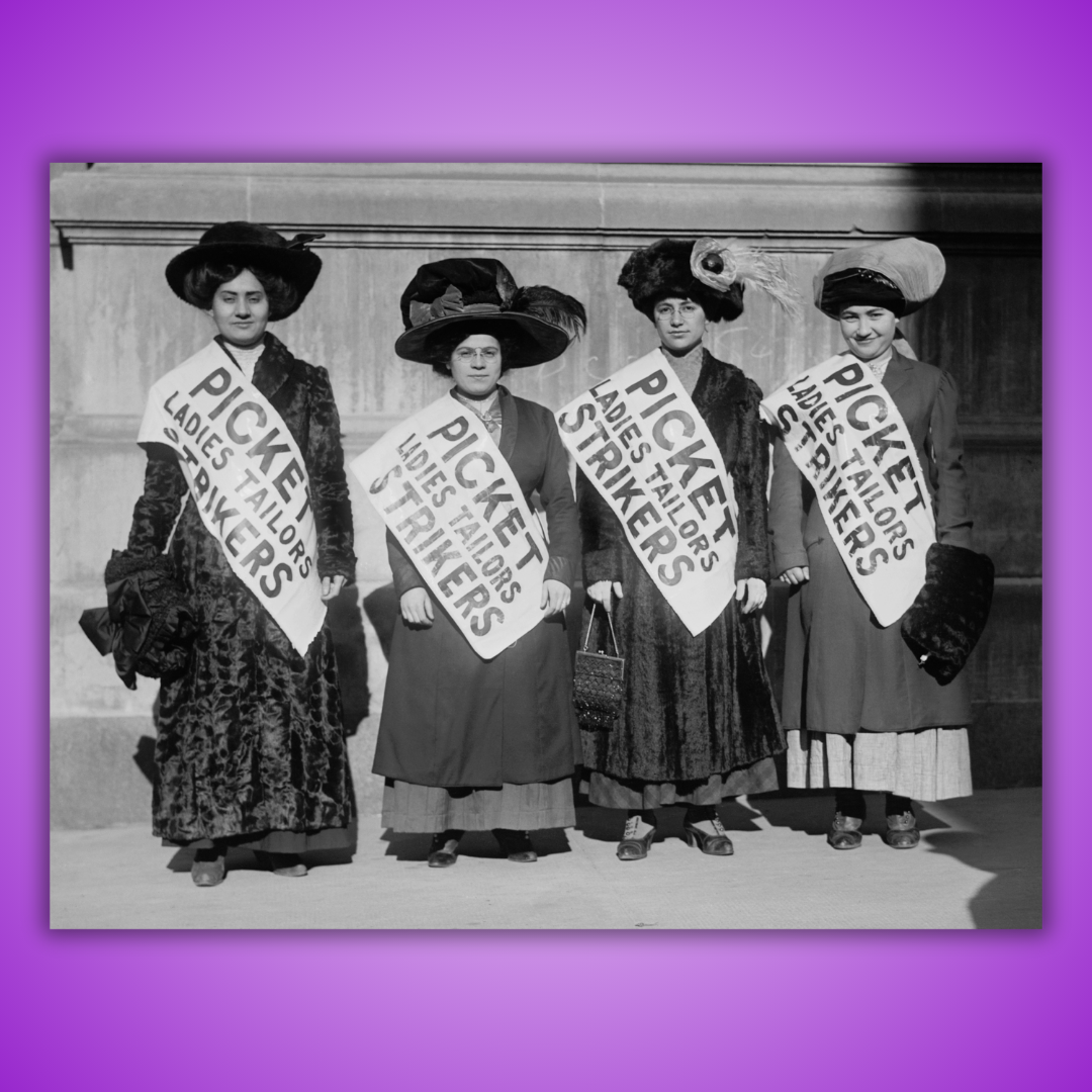 4 Las piquetes de huelga de las modistas, durante la huelga de las camiseras de Nueva York de 1909 que comenzó después de una disputa laboral en la fábrica de camisas Triangle Shirtwaist, el sitio del trágico incendio de 1911